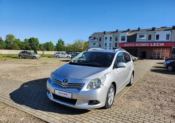 toyota Toyota Verso cena 23900 przebieg: 288000, rok produkcji 2009 z Piła